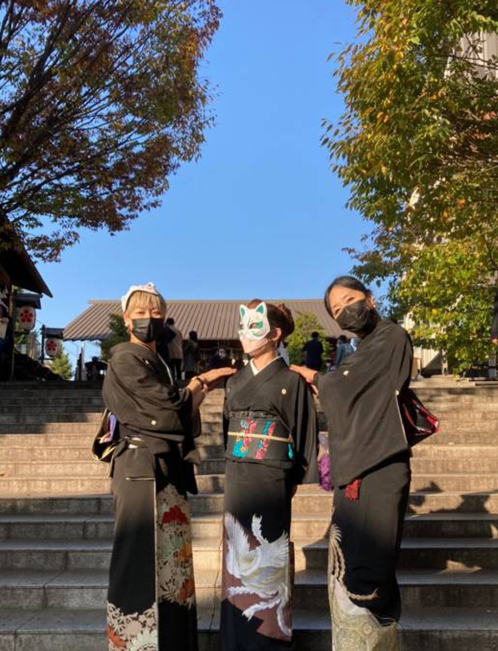 誰袖模様 黒留袖 淡